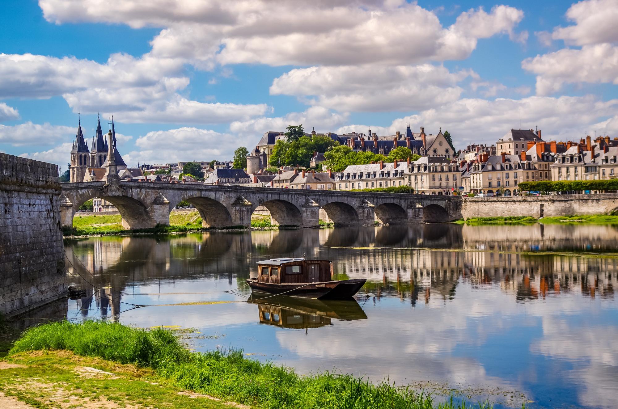 Discover Day 3: Loire - Vacation package : Electric Getaway: Loire (With Tesla)  - Land of France, travel agency in France